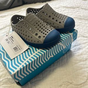 NWT Native Jefferson Pigeon Grey/Storm Blue